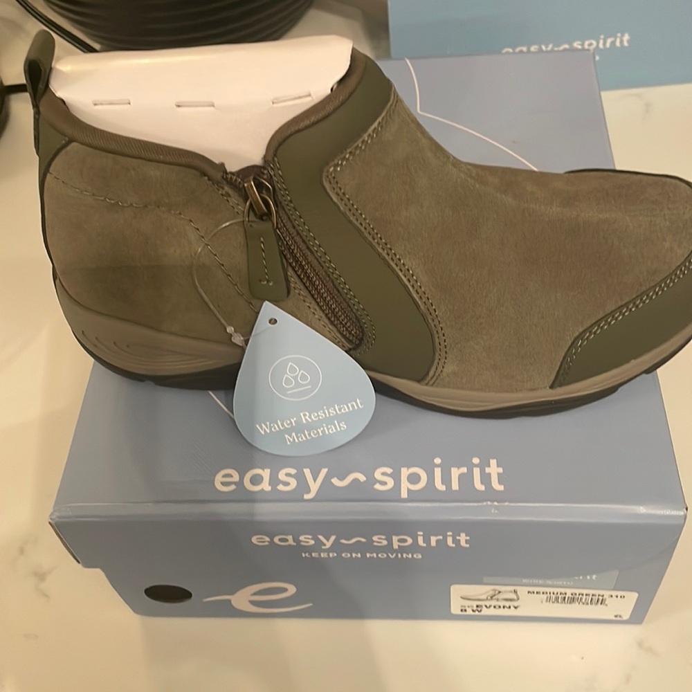 easy spirit med green 8 wide